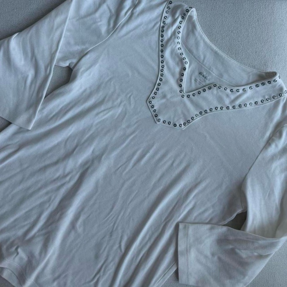 vintage retro white long sleeve top with silver eyelet details